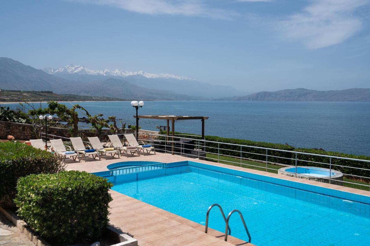 Petres  Beachfront Family Villa Katerina With Private Pool, Playground, Bbq & Amazing Sea Views! מראה חיצוני תמונה