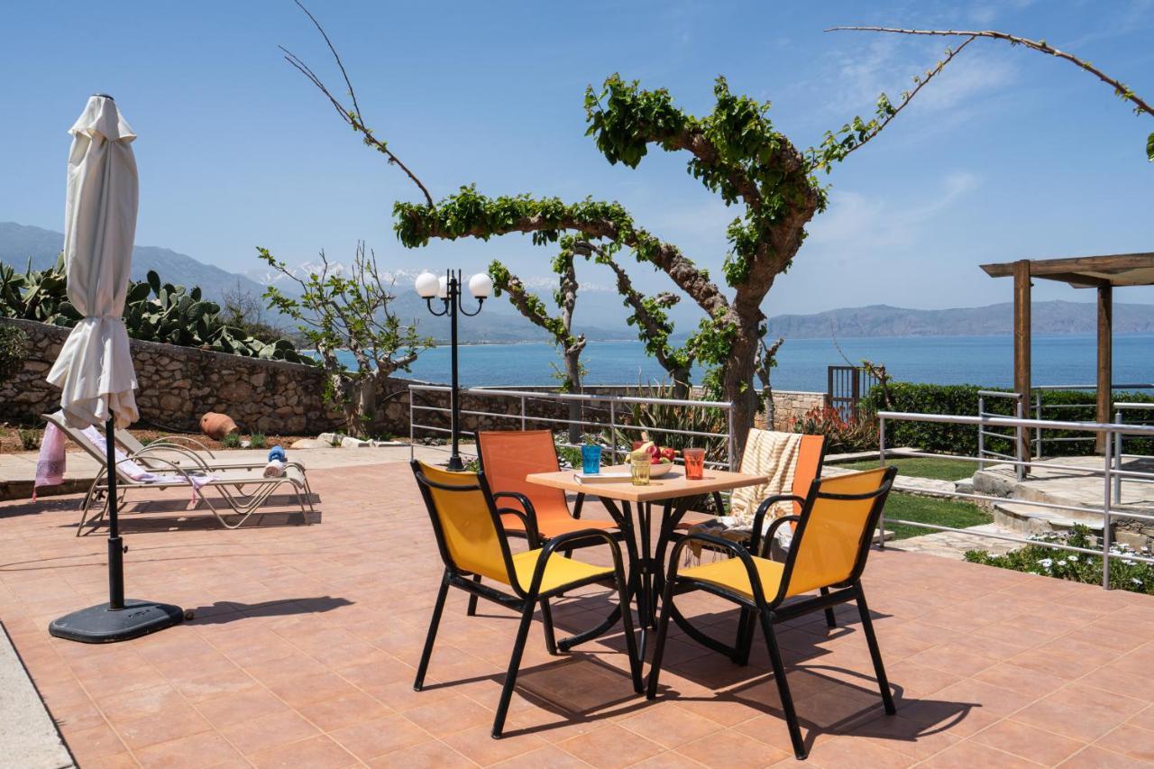 Petres  Beachfront Family Villa Katerina With Private Pool, Playground, Bbq & Amazing Sea Views! מראה חיצוני תמונה