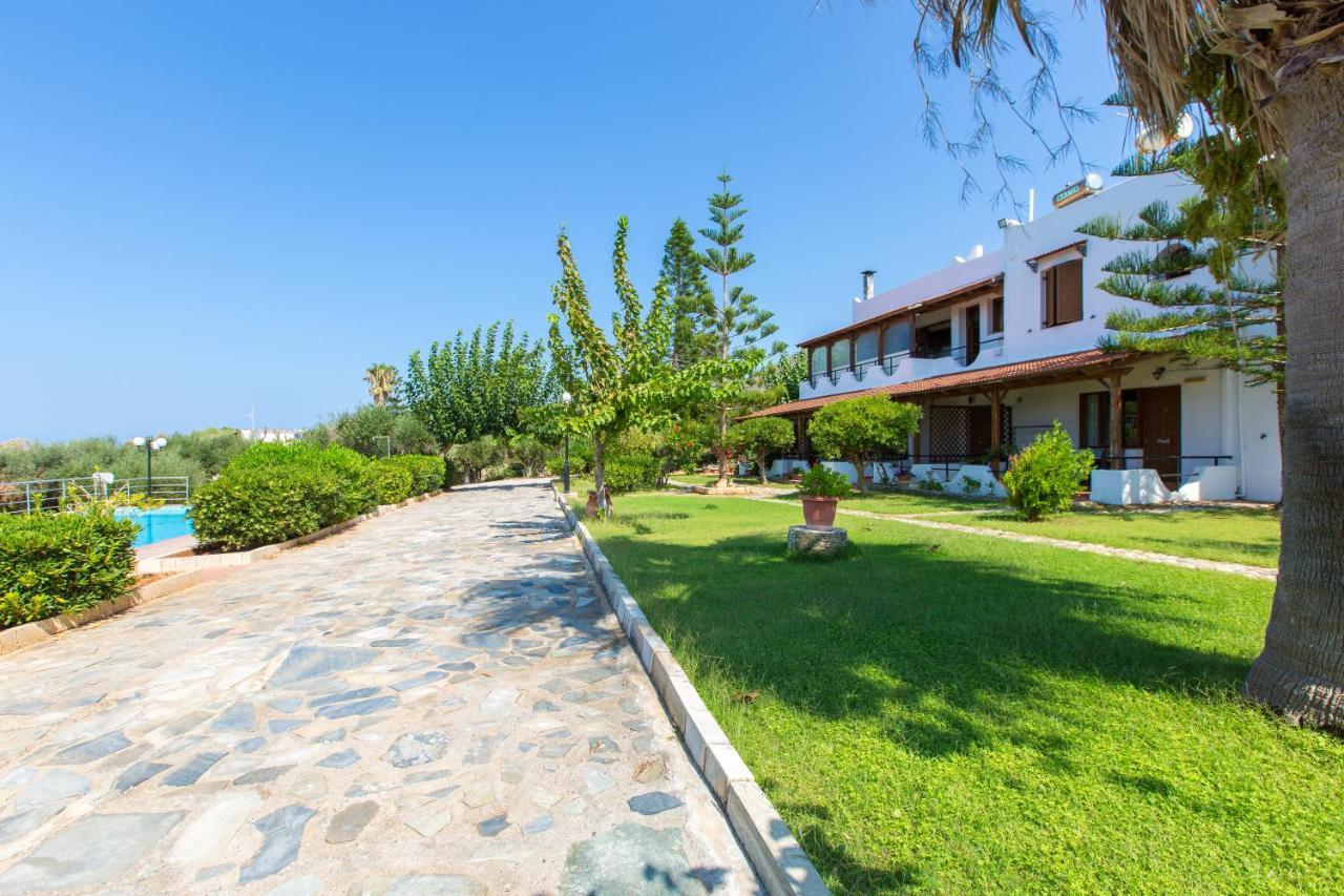 Petres  Beachfront Family Villa Katerina With Private Pool, Playground, Bbq & Amazing Sea Views! מראה חיצוני תמונה